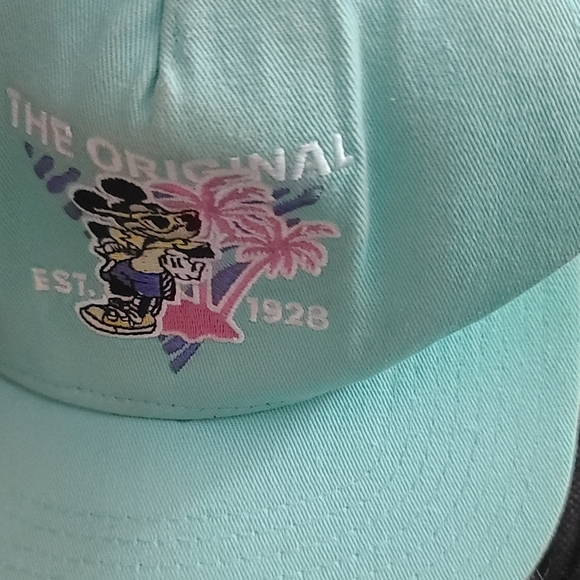 Vans Disney 90th Anniversary Baseball Cap snapback.  COLLECTORS Gently used. - Picture 9 of 11